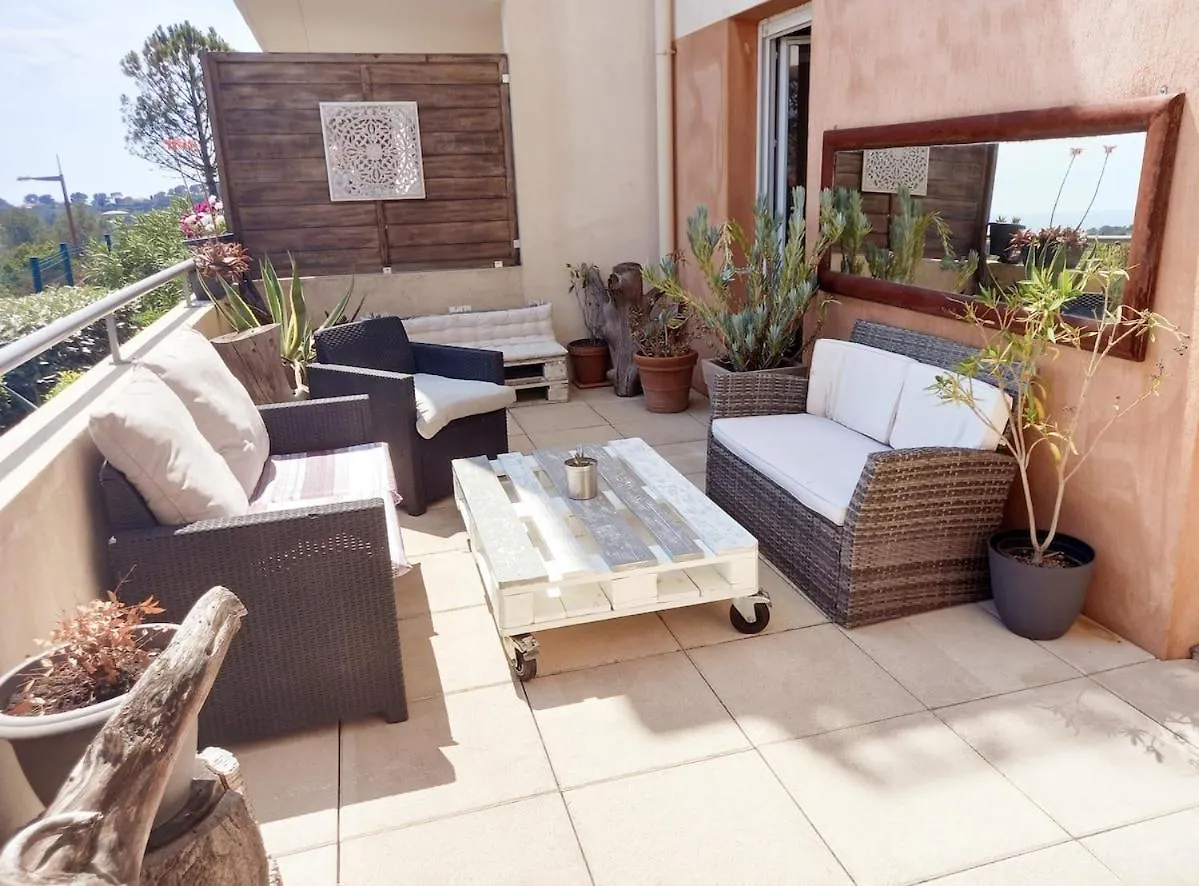 Blue Horizon T4 3 Bedrooms Panoramic Sea View Saint-Raphaël 0*,  Γαλλία