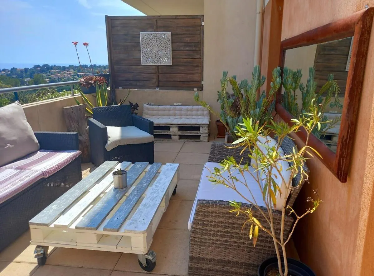 Διαμέρισμα Blue Horizon T4 3 Bedrooms Panoramic Sea View Saint-Raphaël Γαλλία