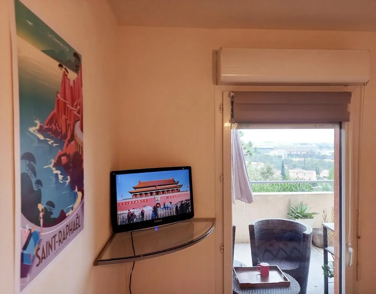Blue Horizon T4 3 Bedrooms Panoramic Sea View Saint-Raphaël Γαλλία